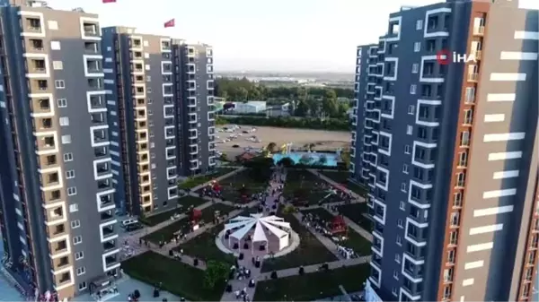 Adana'da 'Dünya'nın En Büyük Makası' rekoru