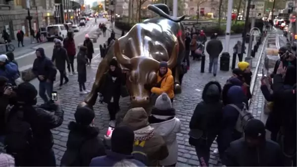 New York Borsası'nın ünlü boğa heykeli yer değiştiriyor - NEW