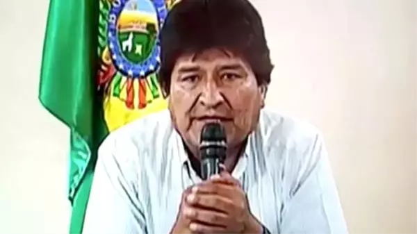 ABD destekli ordu tarafından istifa ettirilen Evo Morales, 