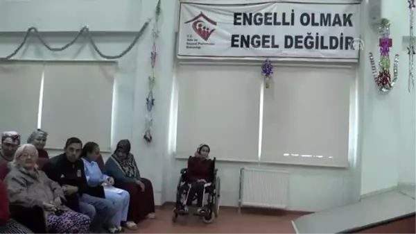 Engelliler ve psikolojik tedavi gören hastalar için şarkı yarışması düzenlendi