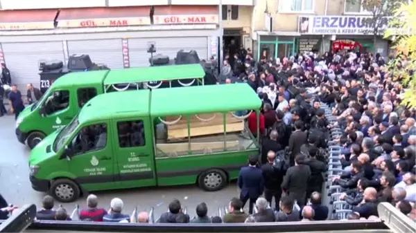 Pendik'te öldürülen 3 kişinin cenazeleri adli tıp'a gönderildi