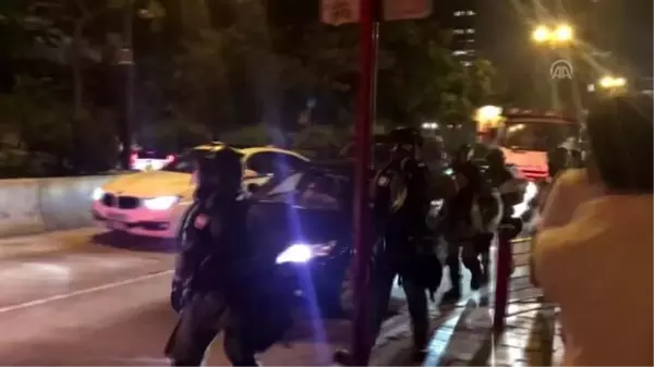 Hong Kong'daki protestolarda bir polis okla yaralandı (2) - HONG