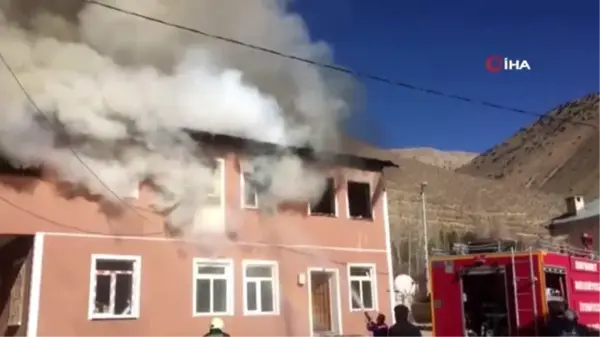 Bayburt'ta bir evde çıkan yangında 3 kişi hayatını kaybetti