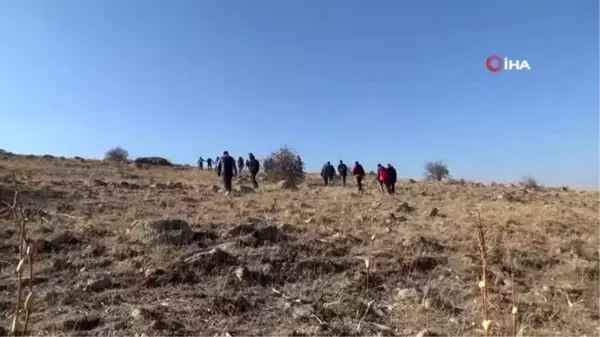 Ağrı'da öğretmenler Bubi Dağı'na tırmandı