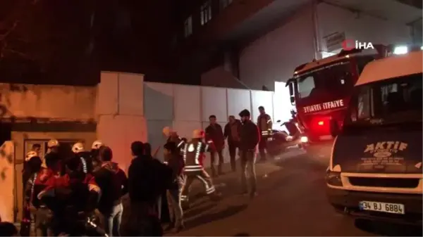 Beyoğlu'nda gecekonduda çıkan yangın paniğe neden oldu