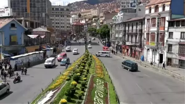 Bolivya'da cenazeleriyle yürümek isteyen protestoculara polis müdahalesi - LA