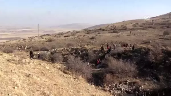 Bubi Dağı'na tırmanan öğretmenler halay çekip enerji depoladı