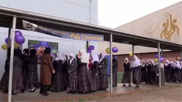 Avustralya'daki Türk okulunda hafız kız öğrenciler taç giydi - MELBOURNE