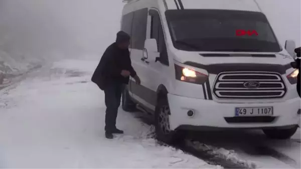 Muş'ta kar yağışı ve tipi ulaşımı etkiledi