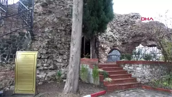 Kocaeli-izmit'te, azize santa barbara ayinle anıldı