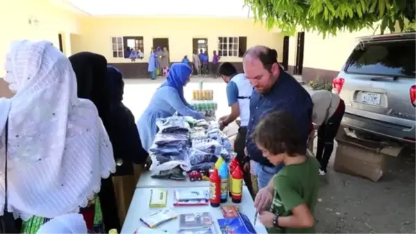 Türk hayırseverlerden Nijerya'daki Türk okuluna yardım