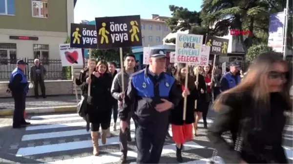 Edremit belediyesi yaya güvenliğine dikkat çekti