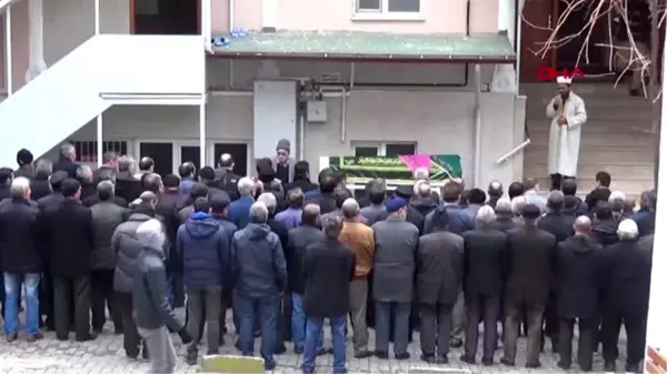 Tokat kocasının kazma sapıyla döverek öldürdüğü kadının babası benim gibilerin içi yanıyor