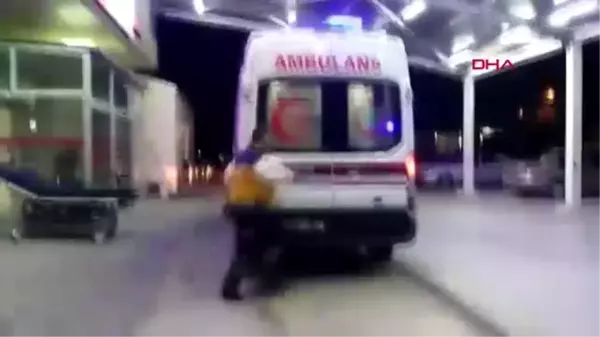 Adana'da iki otomobil çarpıştı 1 ölü, 5 yaralı