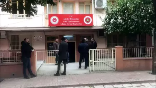 Adana'da silahlı saldırıda ölen iki arkadaşın cenazeleri ailelerine teslim edildi