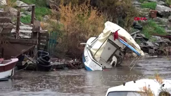 Balıkesir lodostan etkilenen balıkçı teknesinin batma anı kameraları yansıdı