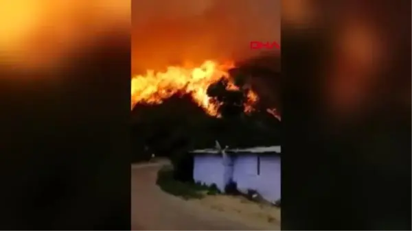 Renkli ahşap evleriyle ünlü valparaiso'da yangın