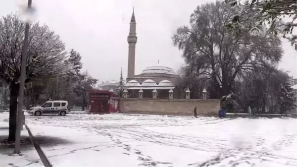 Karaman'da kar yağışı