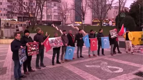 Çin'in Doğu Türkistan politikaları protesto edildi