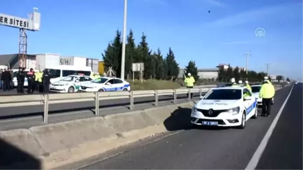 Yol kapatmak isteyen nakliyecilere polis izin vermedi