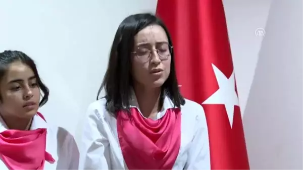 Cumhurbaşkanı Erdoğan, Sevgi Evleri'nde yetişen gençleri kabul etti