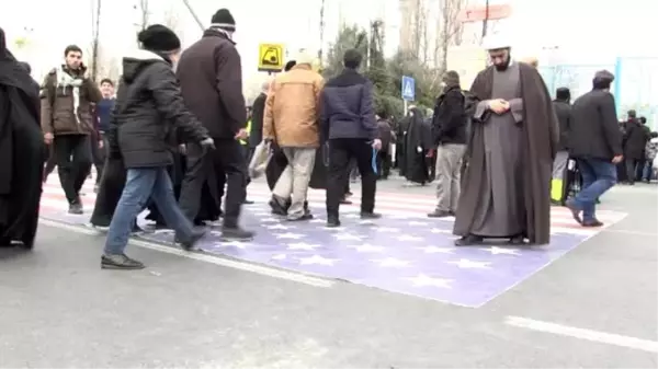 İran'da rejim yanlılarından ABD karşıtı gösteri