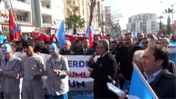 Çin'in Doğu Türkistan politikaları protesto edildi