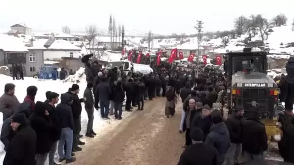 Şehit Piyade Er Fevzi Altınayak, toprağa verildi