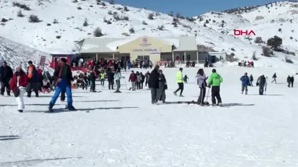 Denizli'nin ikinci beyaz cennetinde yarıyıl tatili yoğunluğu