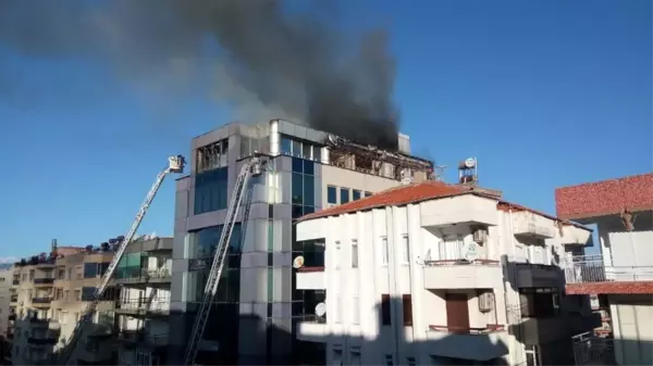 Antalya'da iş merkezinde korkutan yangın