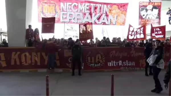 Galatasaray kafilesi Konya'ya geldi