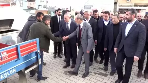 MHP heyeti Doğanyol'da depremzedelerle buluştu