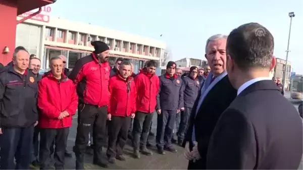 Elazığ'daki arama kurtarma çalışmalarına katılan itfaiye ekibi Ankara'ya döndü