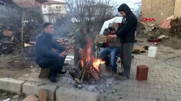 Malatya dilara deprem anını anlattı: çatıdan taşlar düşmeye başladı kafamıza