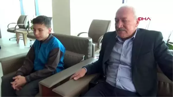 Çanakkale depremzedelere bağış yapan 13 yaşındaki ahmet'e teşekkür