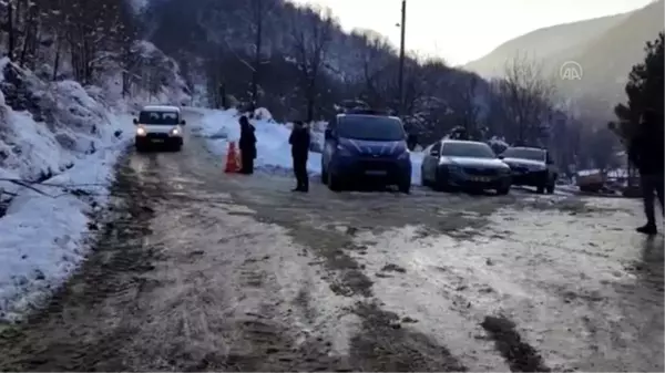 Dereye devrilen iş makinesinin operatörünün cansız bedeni bulundu