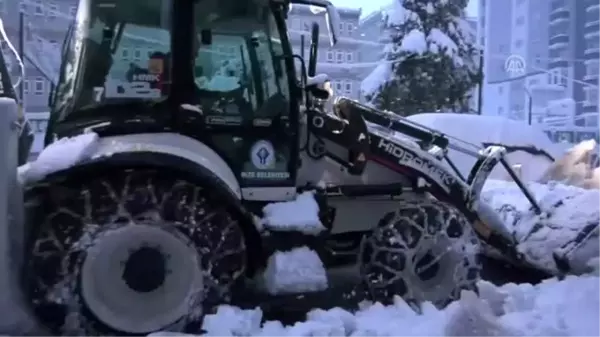 Karadeniz'de kar yaşamı olumsuz etkiliyor