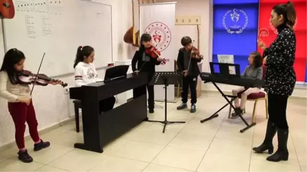 Müzik şehri Kırşehir'de piyano ve kemana ilgi artıyor