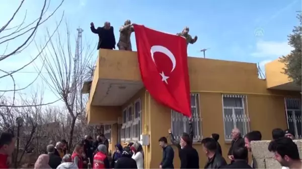 İdlib'de şehit olan Uzman Onbaşı Mehmet Orhan'ın ailesine acı haber verildi