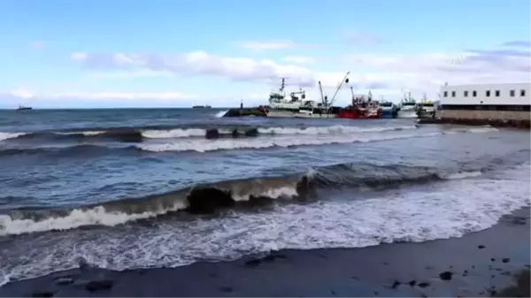 Ege'de şiddetli rüzgar hayatı olumsuz etkiliyor - İZMİR