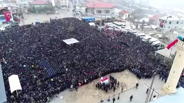 İdlib şehidi Piyade Teğmen Bayram Olgun, son yolculuğuna uğurlandı (2)