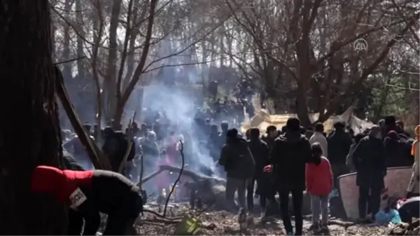 Dizi oyuncusu Ulaş Tuna Astepe düzensiz göçmenleri ziyaret etti