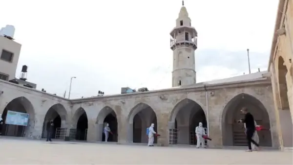 Gazze'de koronavirüsle mücadele kapsamında dezenfekte çalışmaları hız kazandı