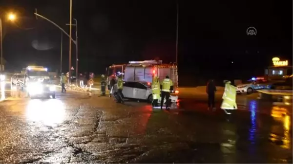 Gaziantep'te otobüs devrildi: 20 yaralı