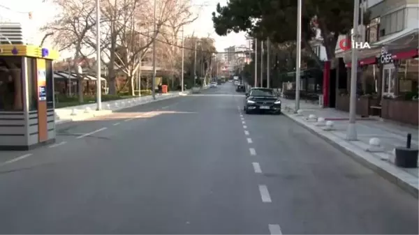 Bağdat Caddesi sessizliğe büründü, kafeler kepenk kapattı