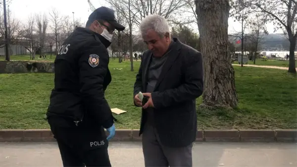 Sokağa çıkmaları yasaklanan yaşlılar, polise sundukları gerekçelerle 