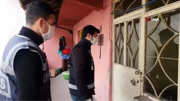 Polis, dışarı çıkamayan ve yakacağı biten yaşlı çifte odun götürdü