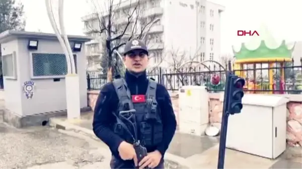 MARDİN Polislerden çocuklarıyla 'evde kal' mesajı