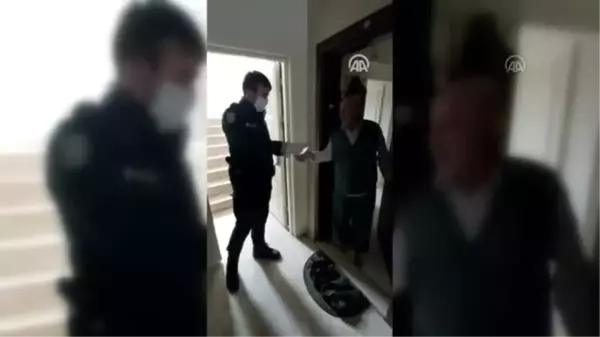 Polis çağırarak Milli Dayanışma Kampanyası'na bağış yaptı