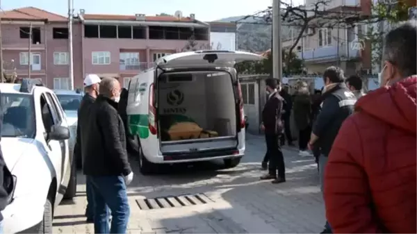 Maden kazasında hayatını kaybeden üç madenciden biri toprağa verildi